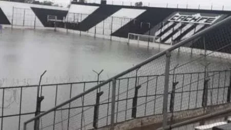 El estadio de Chaco For Ever quedó bajó el agua