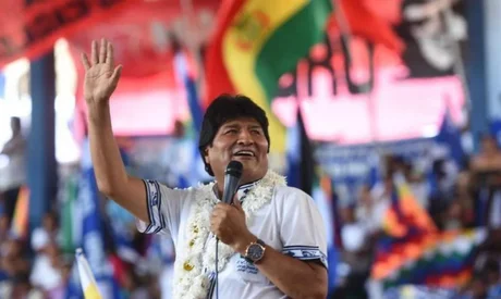 Evo Morales ofreció terrenos a la comunidad boliviana en Argentina que regrese a su país