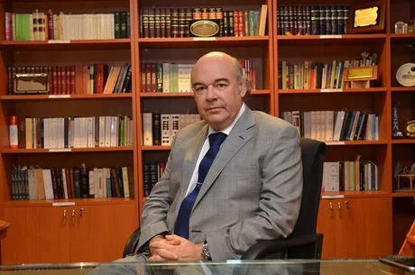 Jura Abel Cornejo como Procurador General de la Provincia