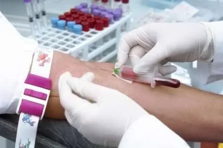 Con un simple análisis de sangre se podrán detectar siete tipos de cáncer