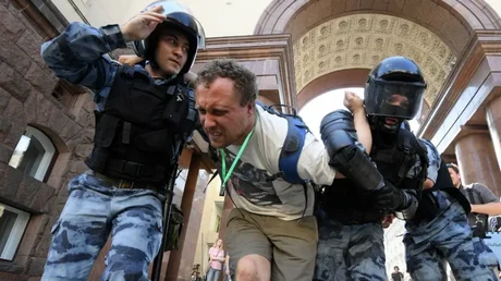 Más de 600 detenidos en Moscú en una manifestación