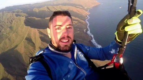 Youtuber murió tras intentar grabar un salto en paracaídas