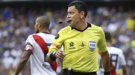 El chileno Roberto Tobar será el árbitro en final de la Copa Libertadores