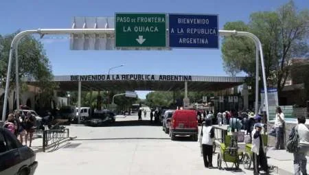 Argentina evalúa el cierre de todas las fronteras terrestres por el coronavirus
