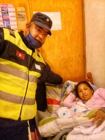 Policía asistió a una mujer en trabajo de parto
