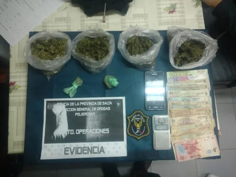 Ciclista detenido con más de 460 dosis de marihuana