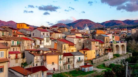 Ciudad italiana vende casas a un euro