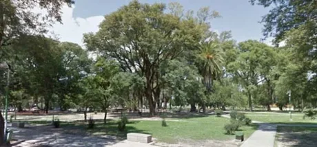 Investigan un homicidio en el Parque San Martín