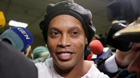 Ronaldinho tiene coronavirus