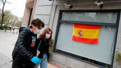 España: 411 muertes por coronavirus en un día