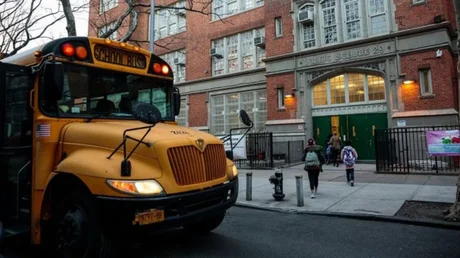 Nueva York: ordenan el cierre de escuelas por un rebrote de contagios