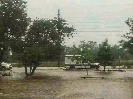 Asisten a familias en el sur de Salta tras el intenso temporal de lluvia
