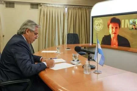Alberto Fernández dialogó con la responsable del FMI sobre la deuda argentina