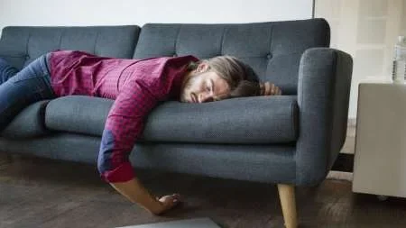 Dormir la siesta ayuda a mejorar la capacidad de memoria y fluidez verbal