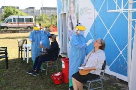 Centros de testeo de coronavirus en Salta: en un día fueron más de 300 personas