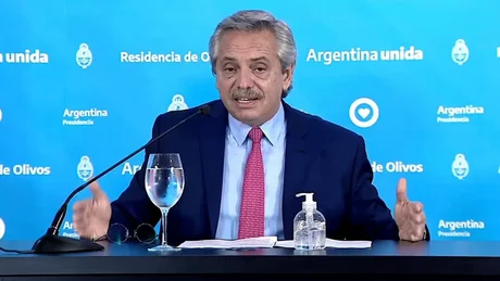 Alberto Fernández pidió a los argentinos que eviten viajes al exterior
