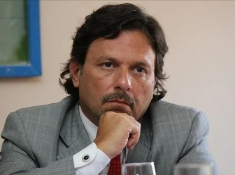 Sáenz ordenó que se difunda la lista de los vacunados VIP en Salta