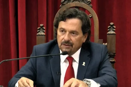 Sin muchos anuncios, Sáenz dio inicio a las sesiones legislativas
