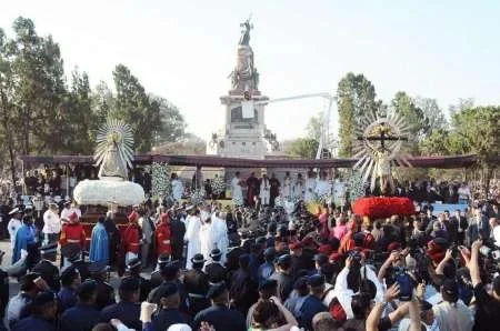 Cómo será la procesión del Milagro, la primera que se realiza en el país en medio de la pandemia