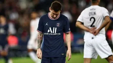 Preocupa la salud de Lionel Messi: salió reemplazado en el partido del PSG