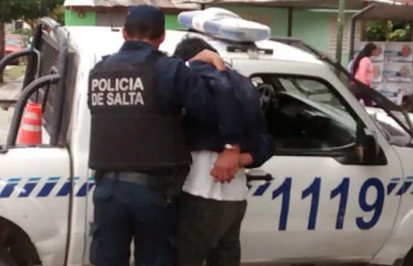 Detienen en el parque San Martín a un sujeto que tenía pedido de captura nacional: intentó fugarse