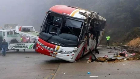 18 muertos tras el vuelco de un colectivo en Ecuador