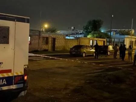 Le dieron el alta al tercer policía acusado de homicidio en Atocha, pero se negó a declarar