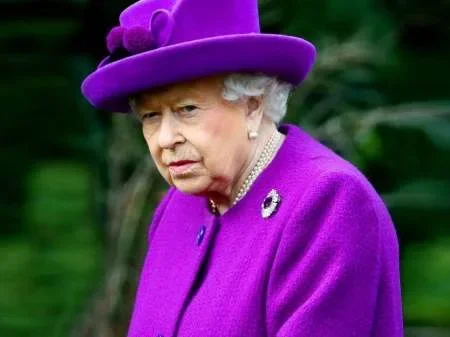 La reina Isabel tiene coronavirus