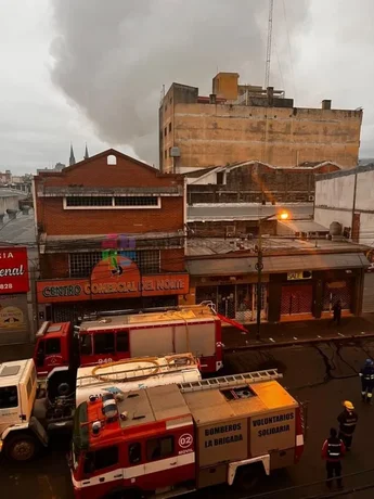 Feroz incendió en una galería del centro de Salta