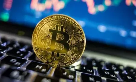 El Bitcoin sigue en caída: ahora tiene el valor más bajo de los últimos 18 meses