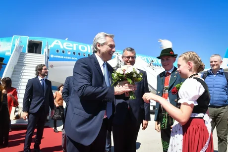 Alberto Fernández arribó a Múnich para participar de la cumbre del G7