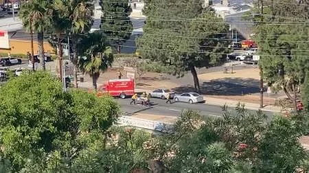 Dos muertos y cinco heridos tras un tiroteo en Los Ángeles