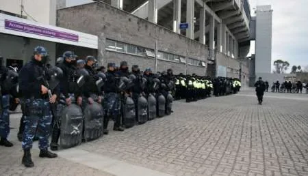 Fútbol salteño: Más de 500 policías participarán de los operativos del domingo