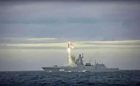 Rusia equipará su flota con un nuevo misil hipersónico