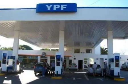 Desde hoy los precios de combustibles en YPF costarán alrededor de un 7,5% más caro