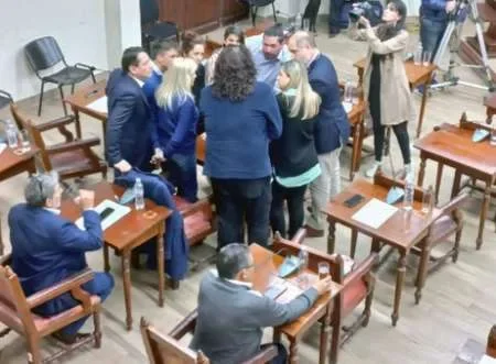 Concejales capitalinos decidieron excluir a Ricardo Colque del cuerpo legislativo