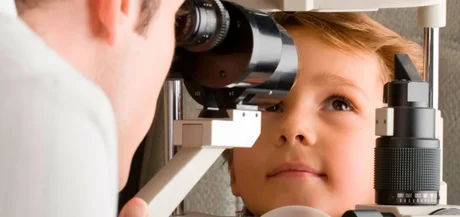 Quieren que sea obligatorio un examen oftalmológico en niños y niñas que ingresen al nivel inicial y primario