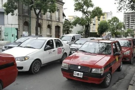 AMT convoca a una consulta pública por recomposición de la tarifa en taxis y remises
