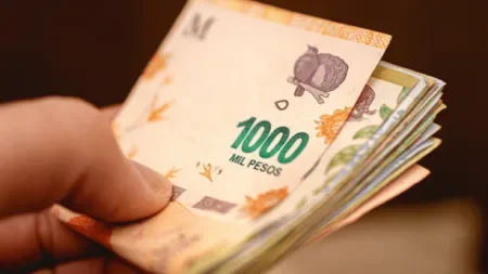 Los empleados públicos provinciales recibirán un bono de 60 mil pesos