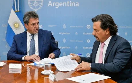Saenz y Massa firmaron convenios por más de US$17 millones para desarrollo económico para Salta