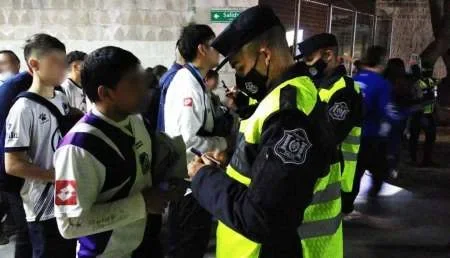 Más de 600 efectivos policiales controlarán el partido entre Juventud y Gimnasia de Jujuy: habrá hinchadas de los dos equipos