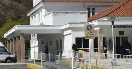 Investigan los motivos por los que un hombre llegó en mal estado de salud al hospital San Bernardo