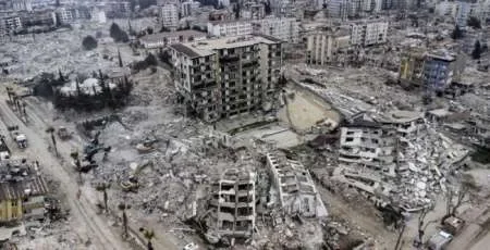 Un nuevo sismo que sacudió Turquía deja un muerto y varios edificios derrumbados