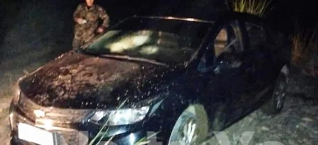 En un gomón intentaban pasar un automóvil robado en Salta a Bolivia