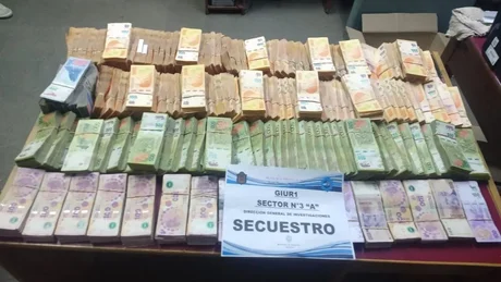 Llevaban más de 13 millones de pesos escondidos en el baúl del auto: secuestraron el dinero