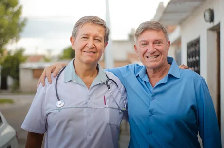 Felipe y Bernardo Biella realizaron un ciclo de salud en 30 barrios de la ciudad