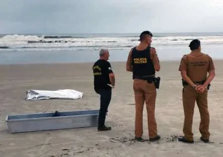 Un argentino apareció muerto en una playa de Brasil
