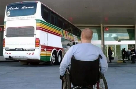 Empresas de larga distancia advierten que dejaría de entregar pasajes gratuitos a personas con discapacidad
