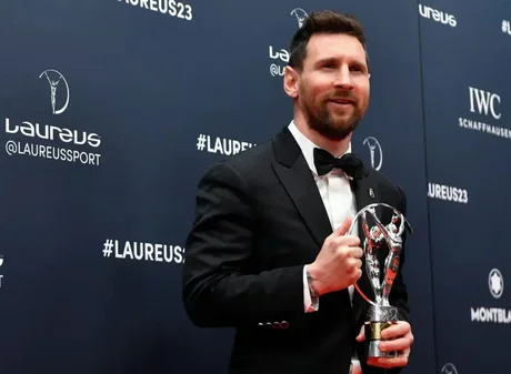 En medio de una semana turbulenta, Messi volvió a ganar un premio