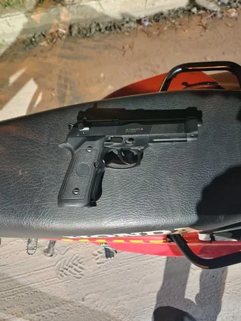 Detienen a dos jóvenes que atemorizaban a los vecinos de Tartagal con un arma de fuego falsa